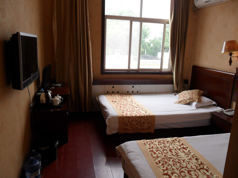 如家华驿精选酒店(新泰明珠广场店)主图