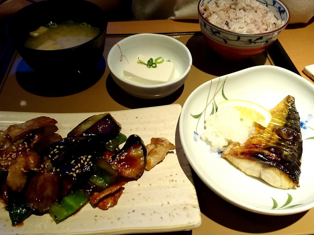 やよい軒 春日店