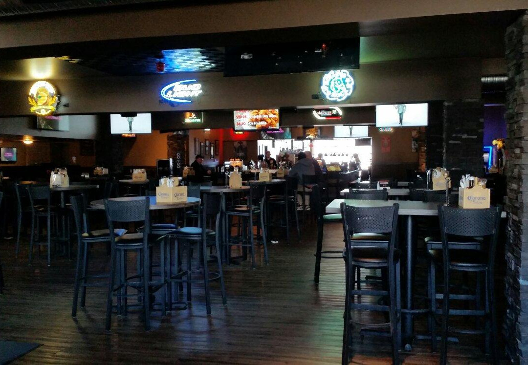 冷湖餐馆和美食-O2 Tap House & Grill