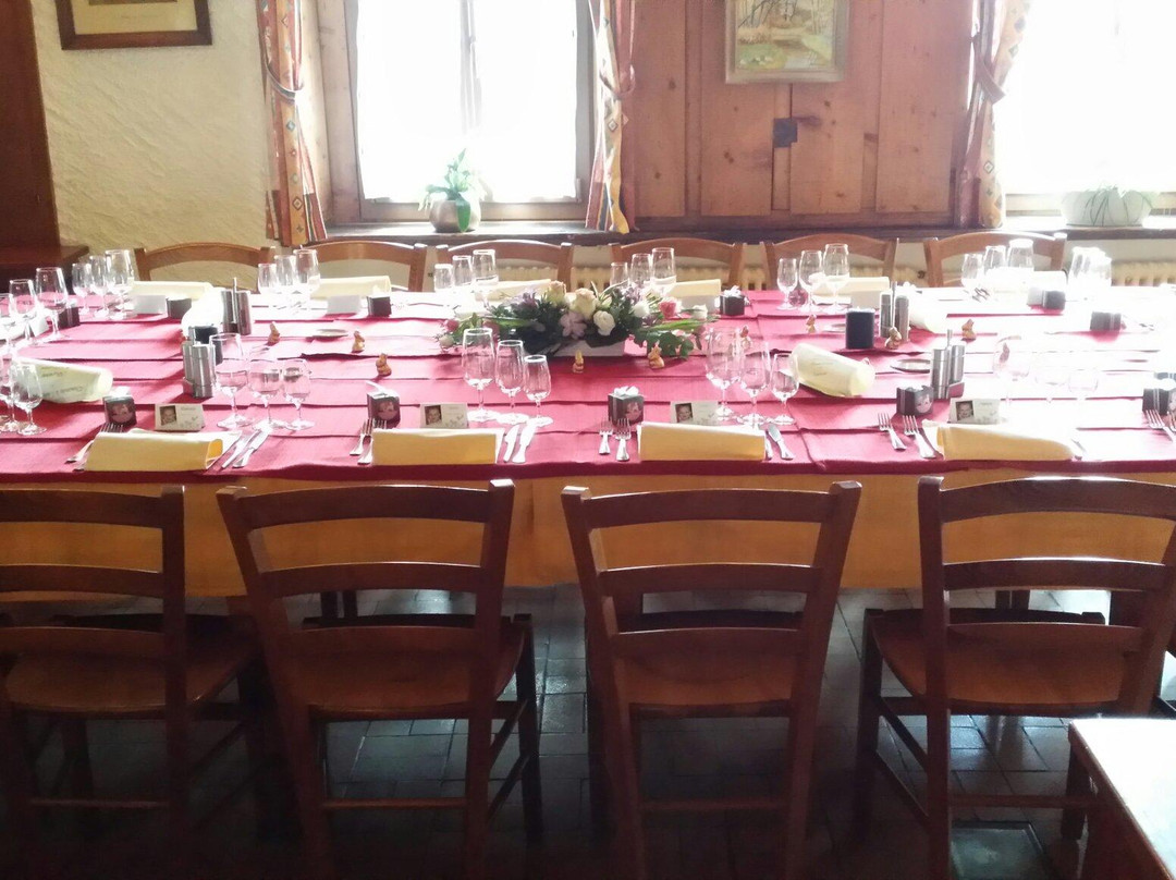 Froideville餐馆和美食-de la Poste