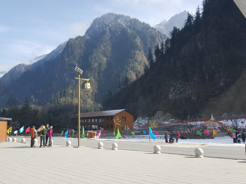 毕棚沟娜姆湖度假酒店主图