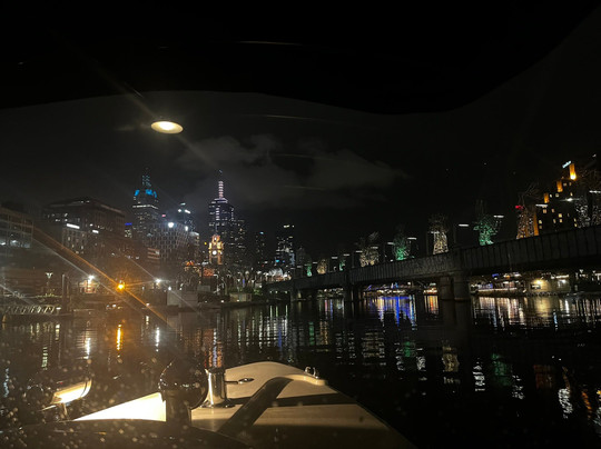 Melbourne Boat Hire-墨尔本必去景点