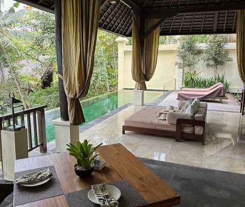 科玛内卡酒店主图