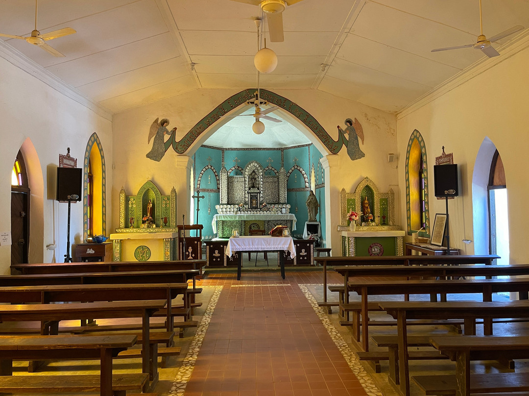 Beagle Bay Sacred Heart Church景点图片