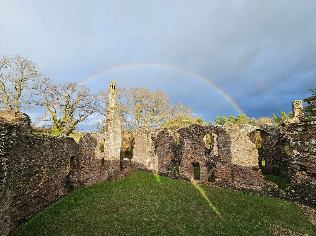 Grosmont Castle景点图片