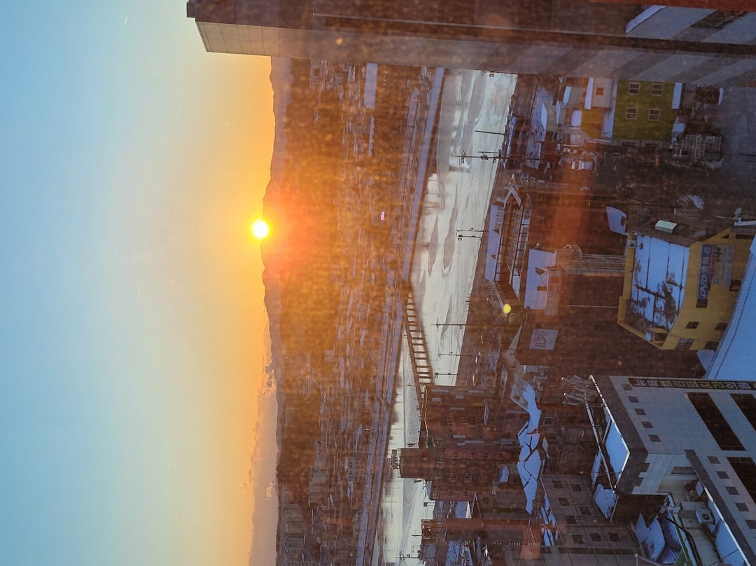 Gangneung Tourist Hotel主图