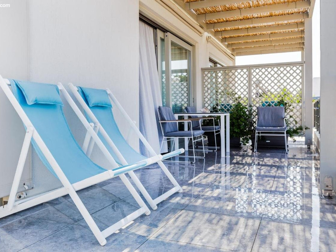 Paralos Lodging主图