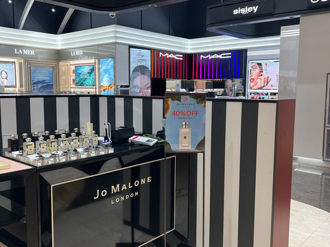 Lotte Duty Free Danang Downtown Store-岘港必去景点