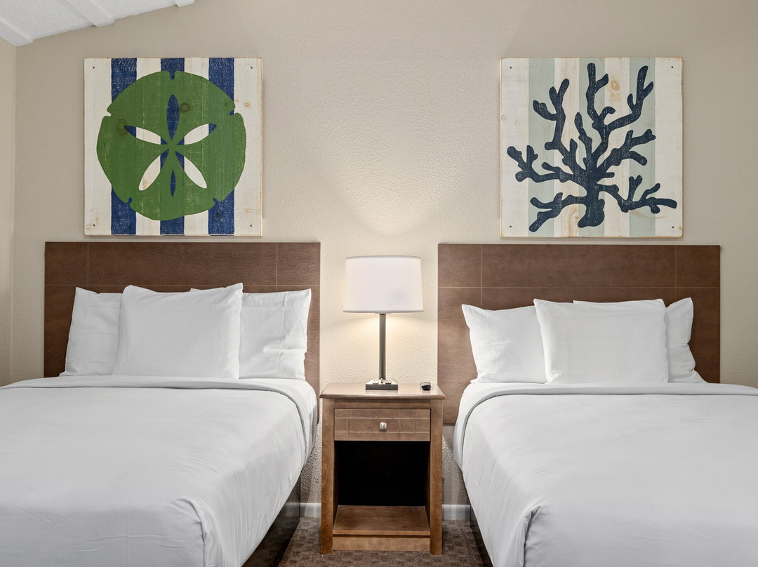 The Sandpiper Beacon Beach Resort主图