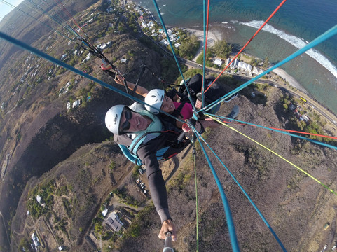 Bourbon Parapente Dé Zîles-圣亮必去景点