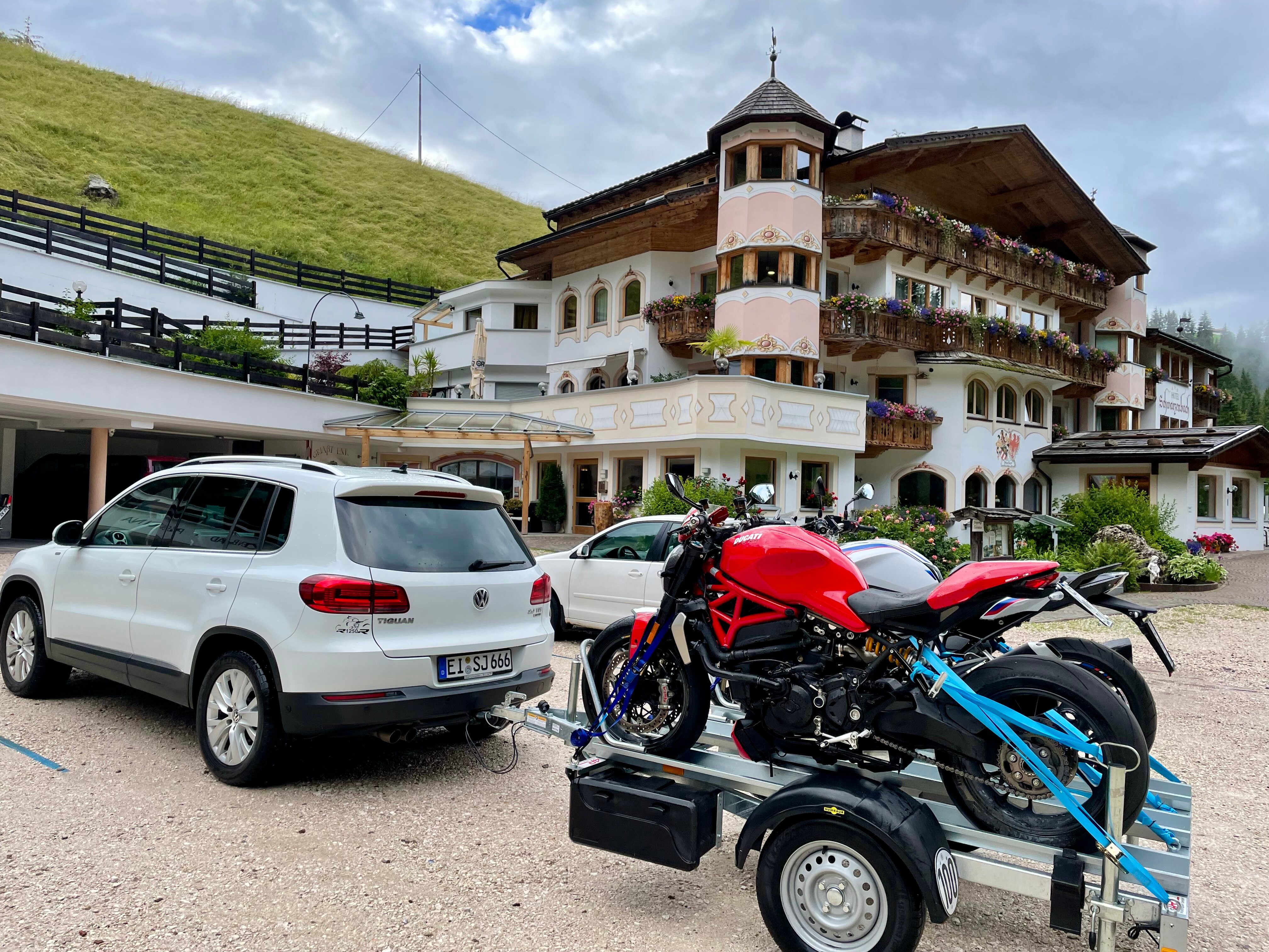 Hotel Schwarzenbach-官方