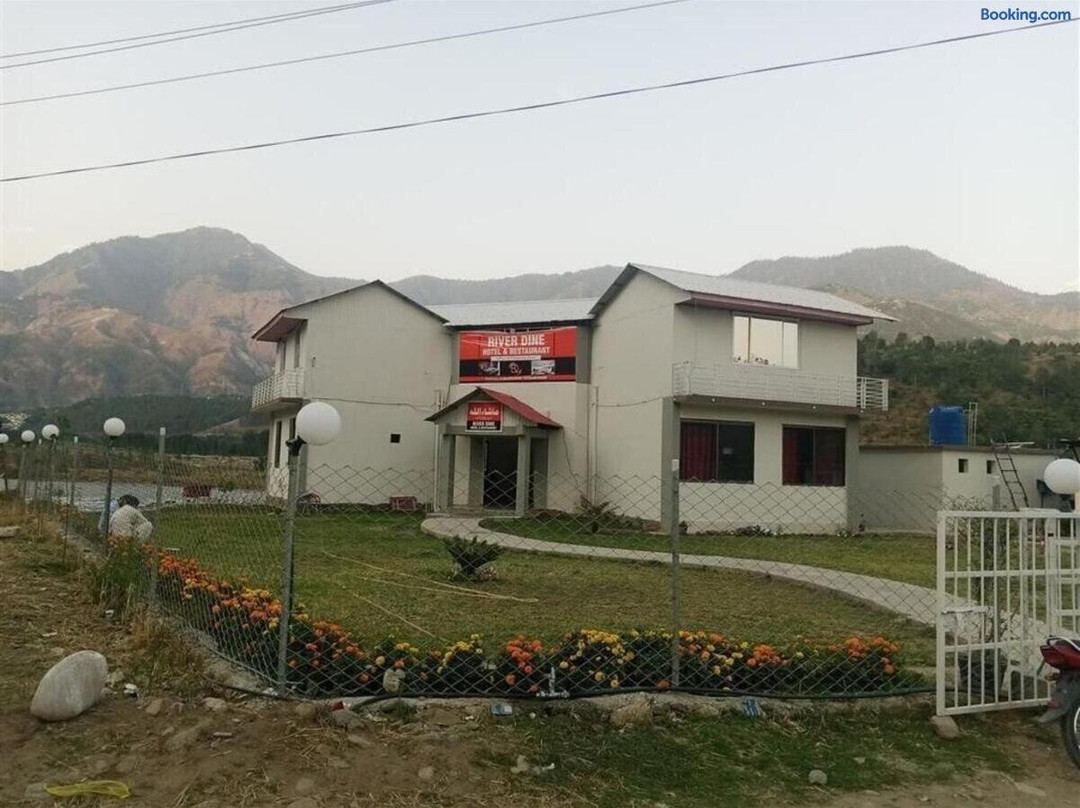 River Dine Hotel & Restaurant