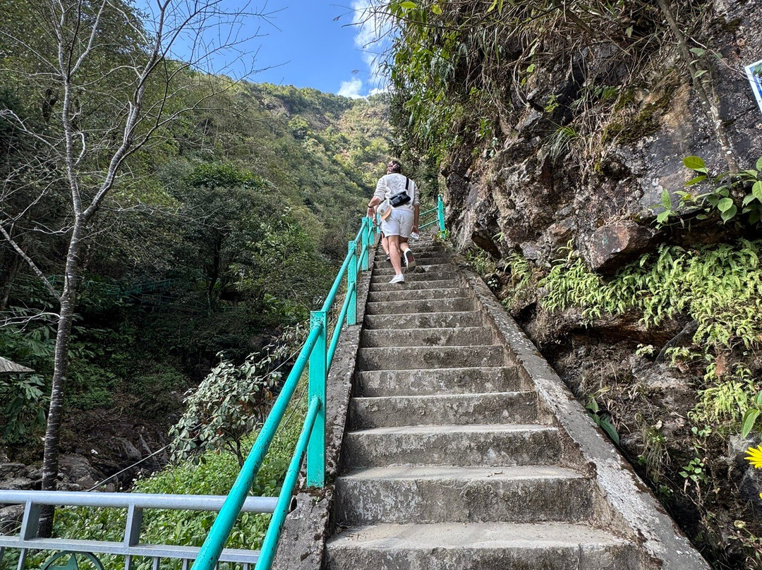Thac Bac Waterfall (Silver Falls)景点图片