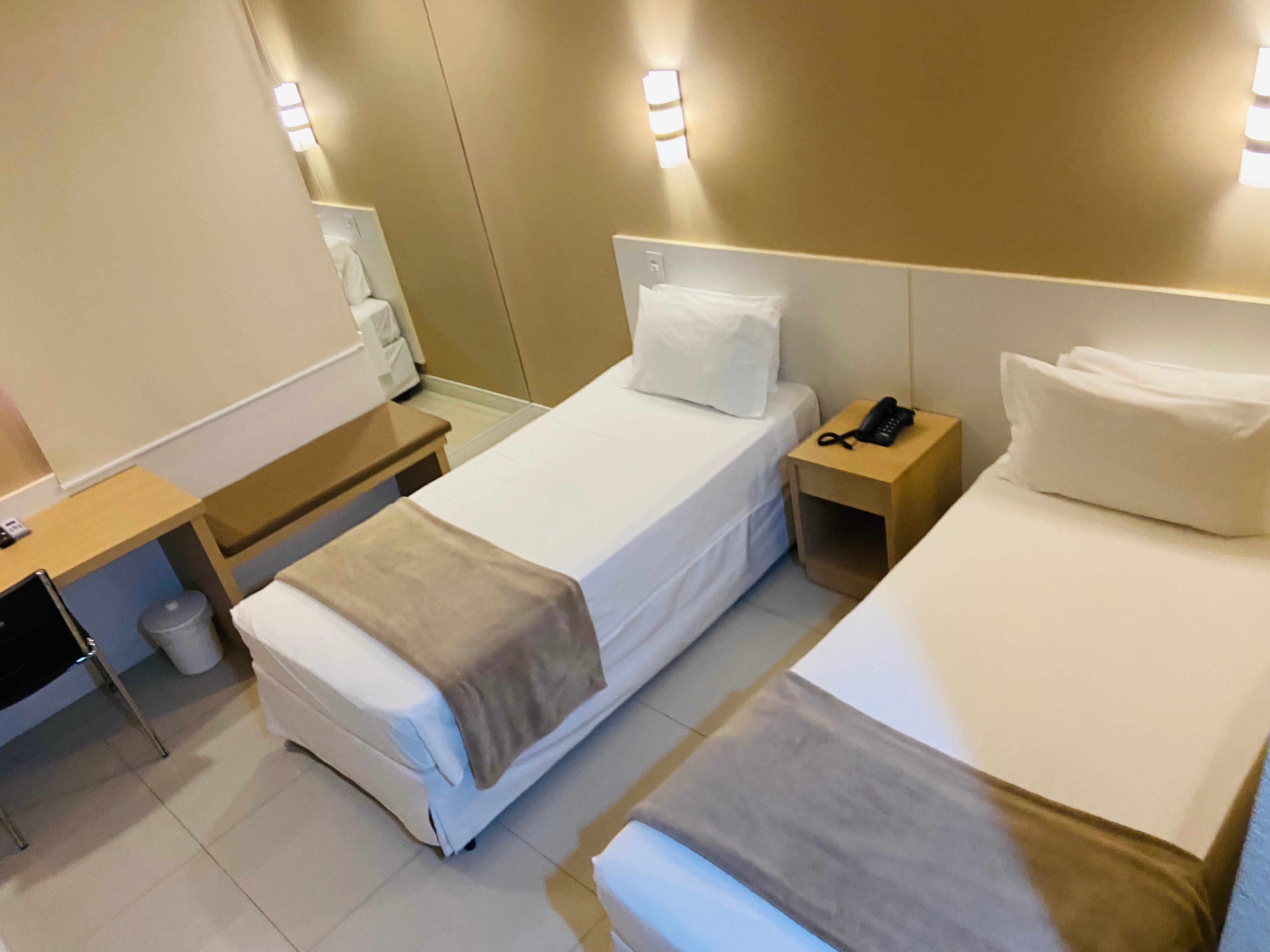 Hotel Thomasi Maringá Express-客卧