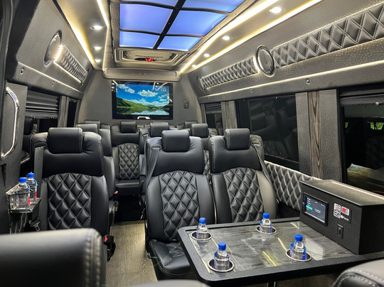 Patriots Limousine & Car Service-福克斯伯勒必去景点