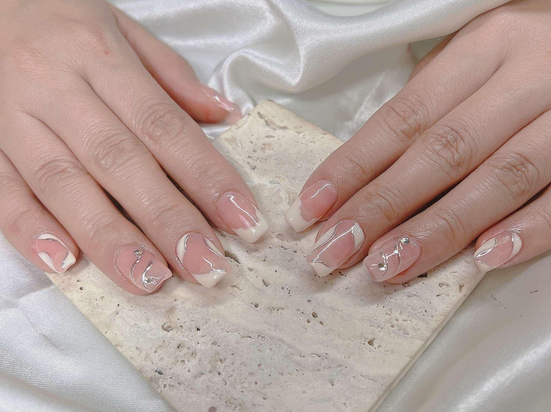 Diory NailsLab-Cau Giay必去景点