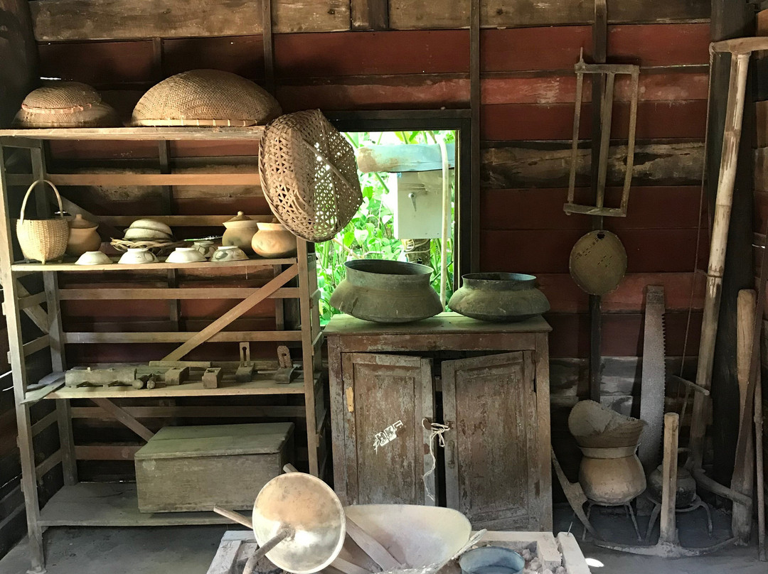 Ho Chi Minh House景点图片