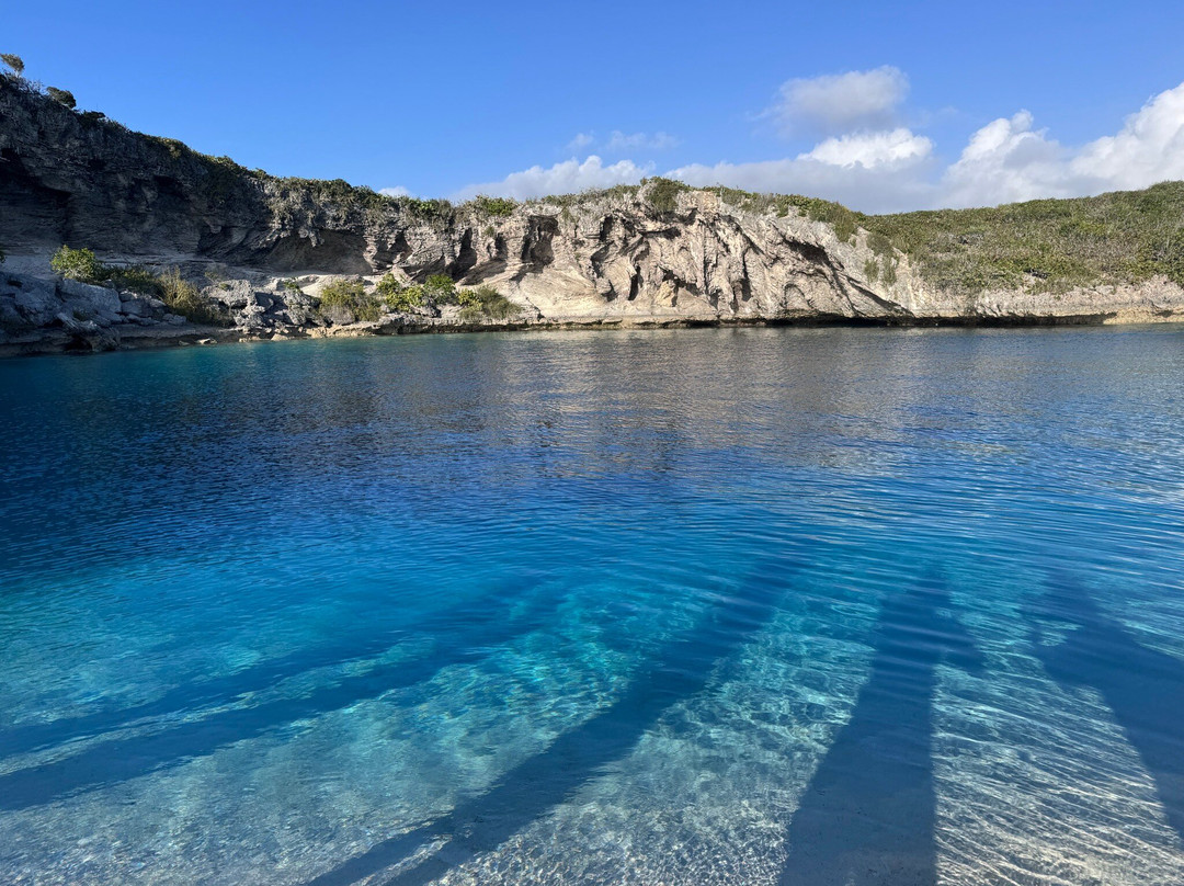 Dean's Blue Hole-Clarence Town必去景点