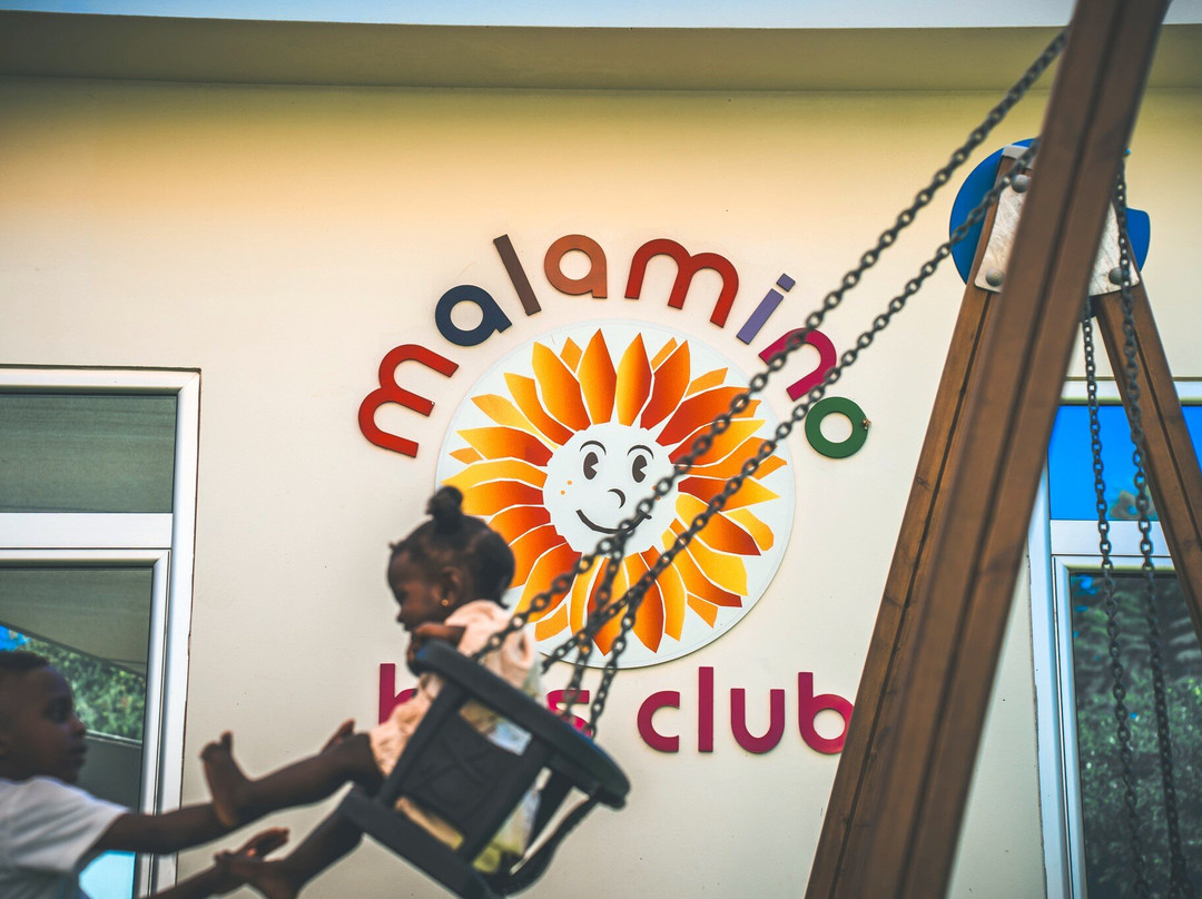 Malama Beach Holiday Village主图