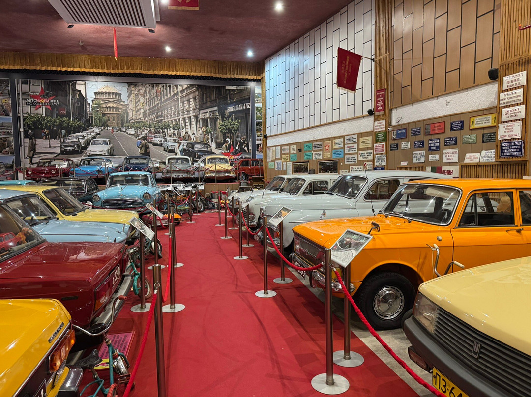 Cars Of Socialism-Peshtera必去景点