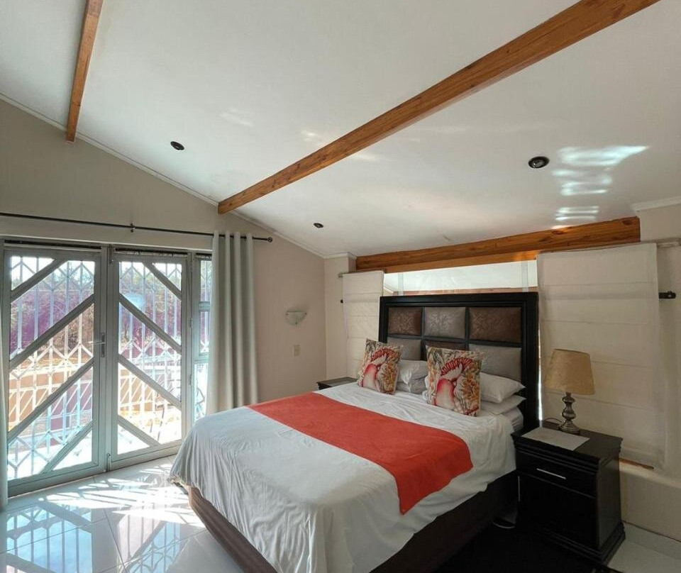 Colenso酒店住宿-Zinzanathi Guesthouse