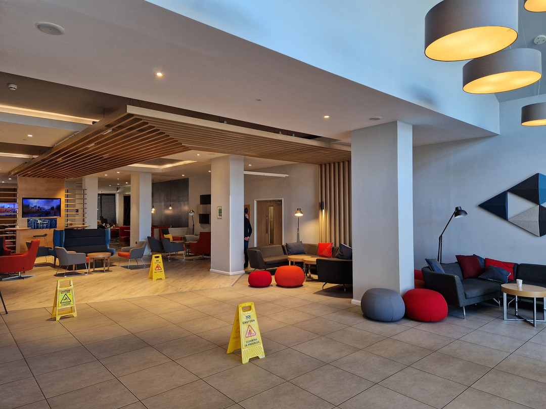 希尔顿普茨茅斯酒店主图