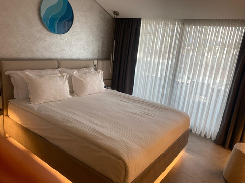 Four Hills Hotel主图