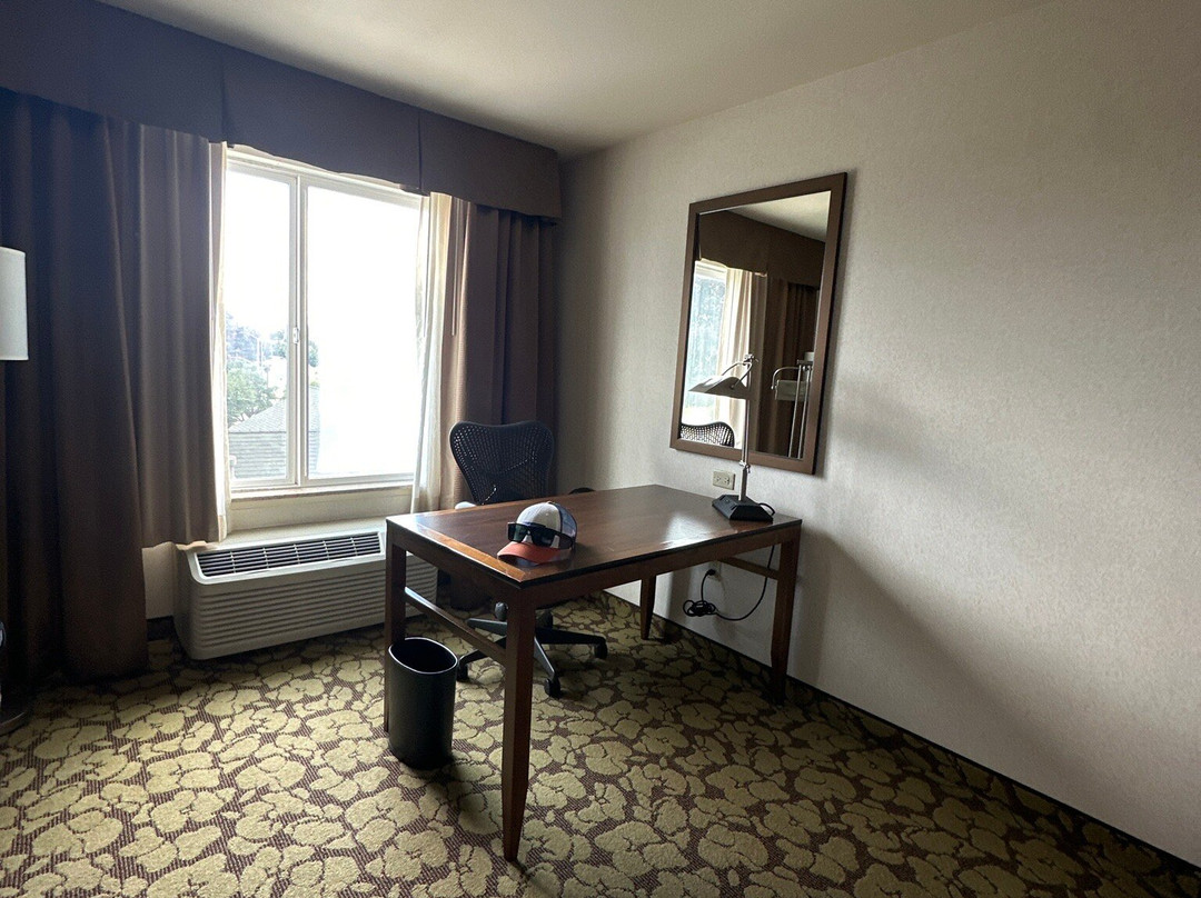 吉尔罗伊希尔顿花园旅馆主图