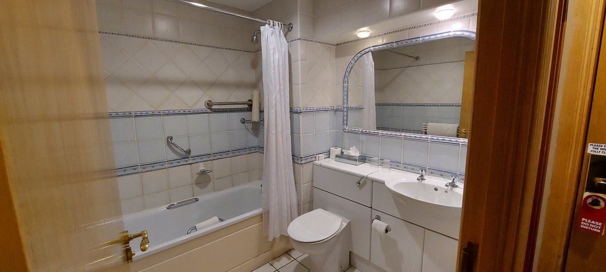 莱迪格雷格瑞酒店/休闲俱乐部及美容室-浴室