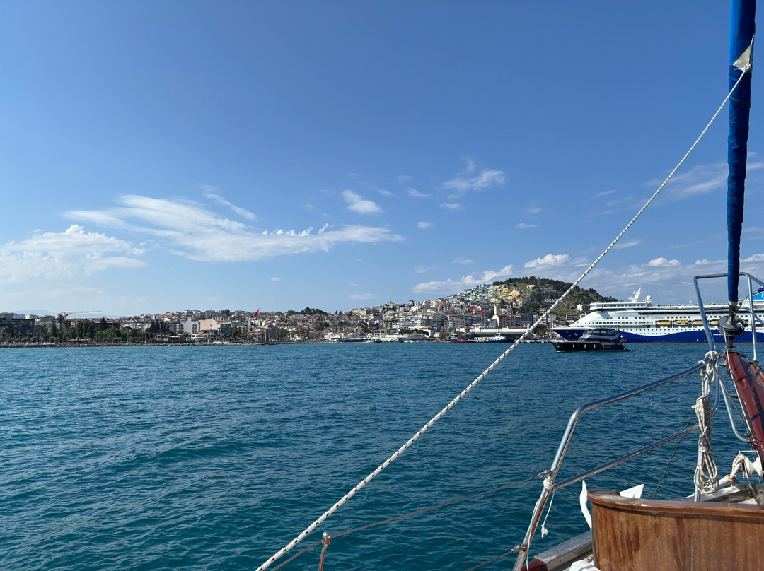 Amores 1 - Boat Tours景点图片