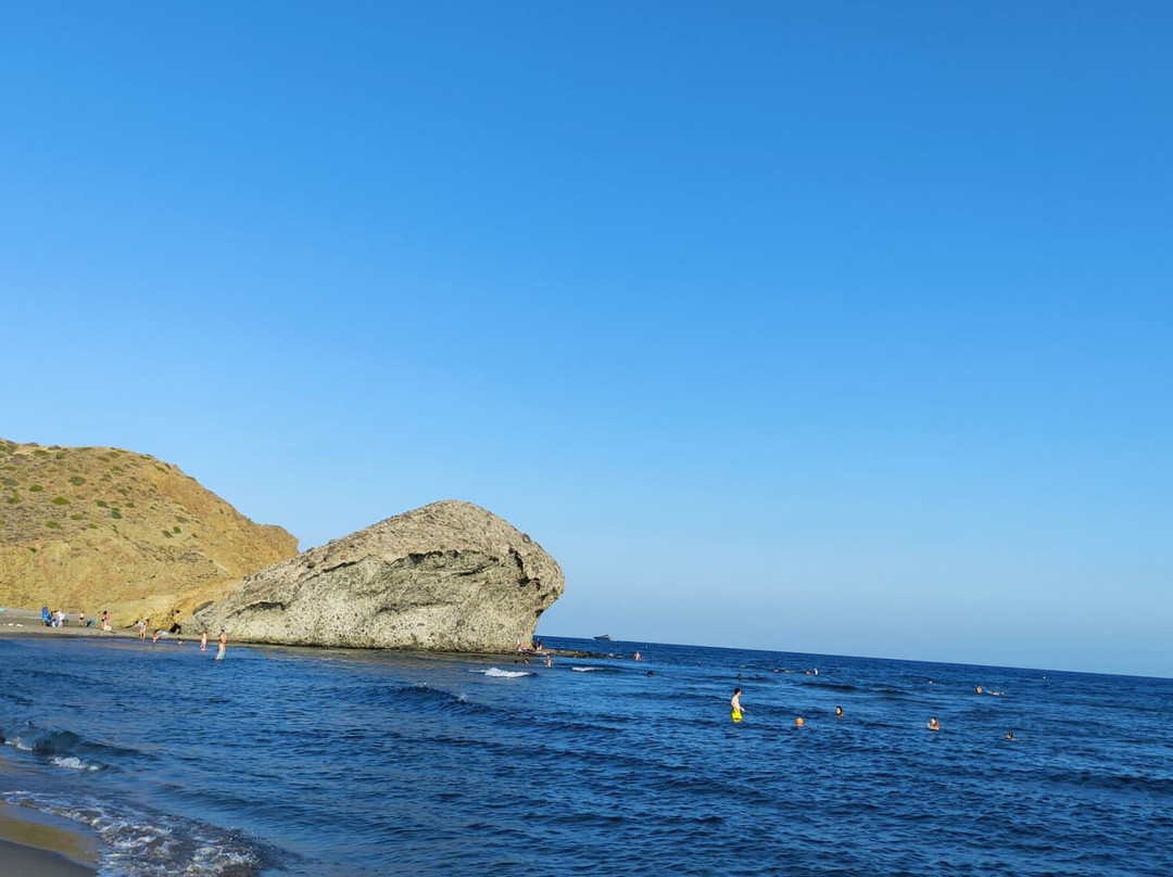 Playa del Barronal景点图片
