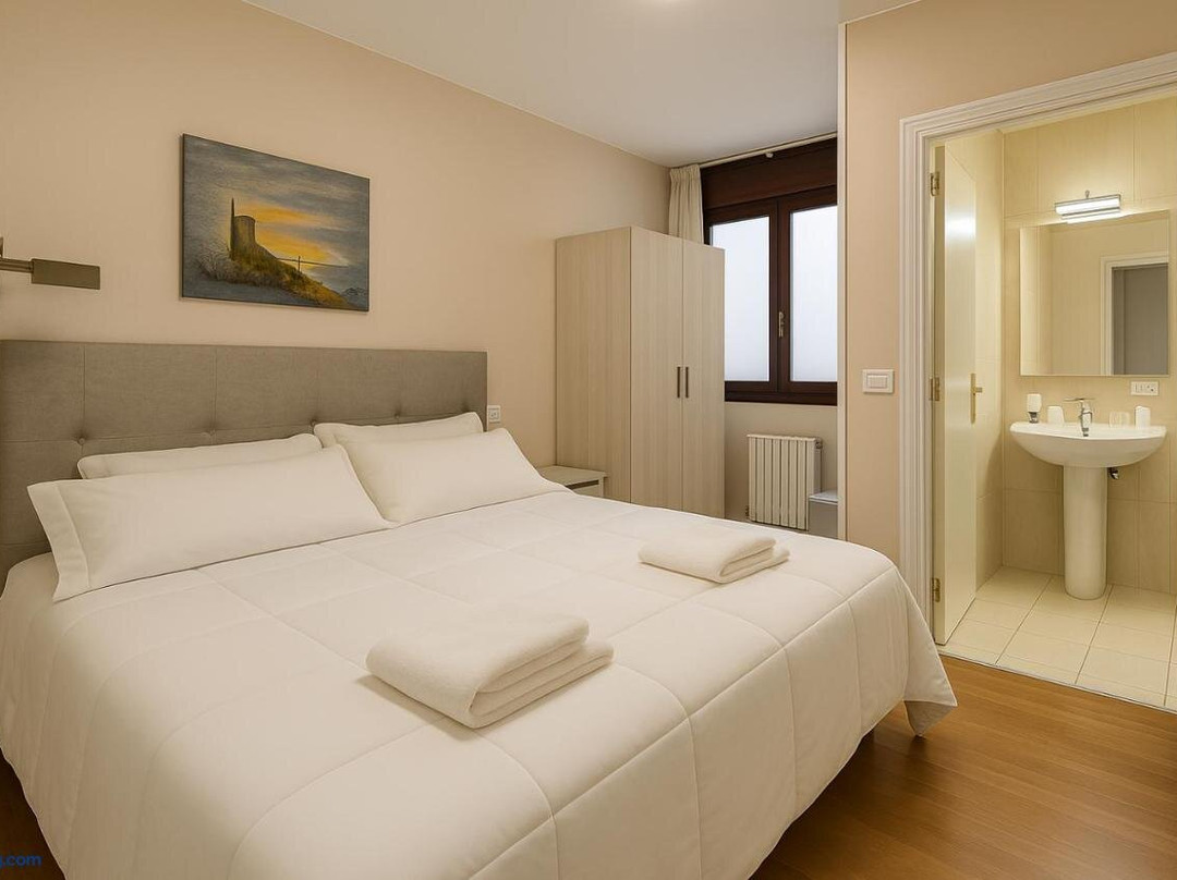 Hotel Elara