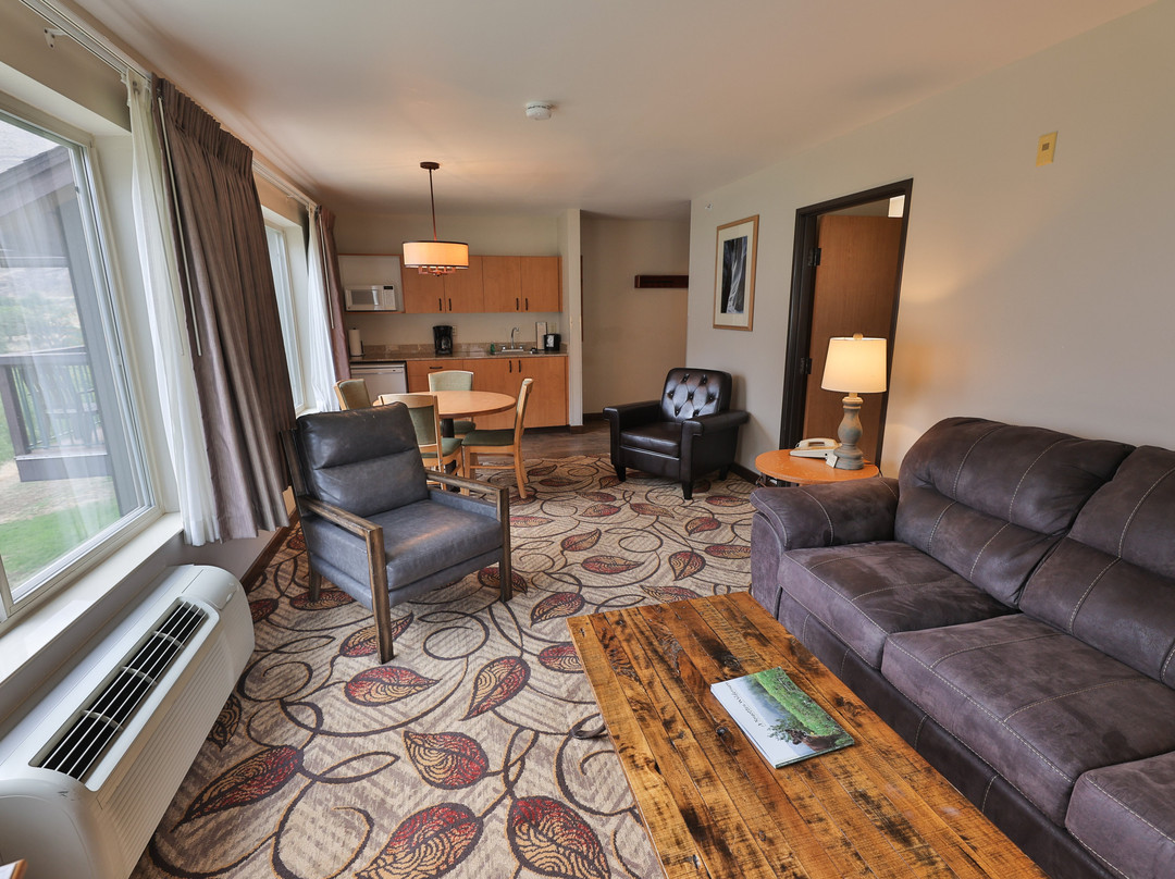 Salmon Rapids Lodge主图