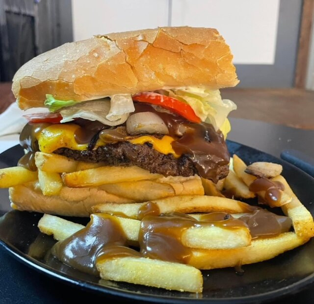 Champion Sports Bistreaux