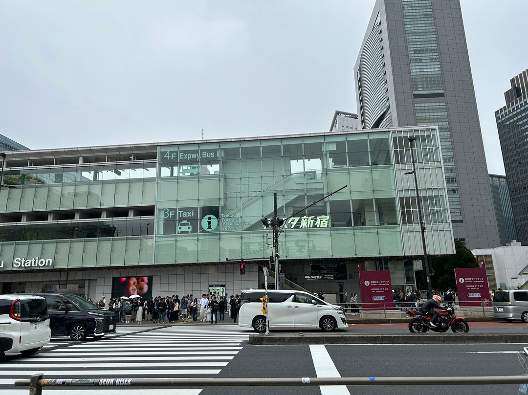 Shinjuku Expressway Bus Terminal-Sendagaya必去景点