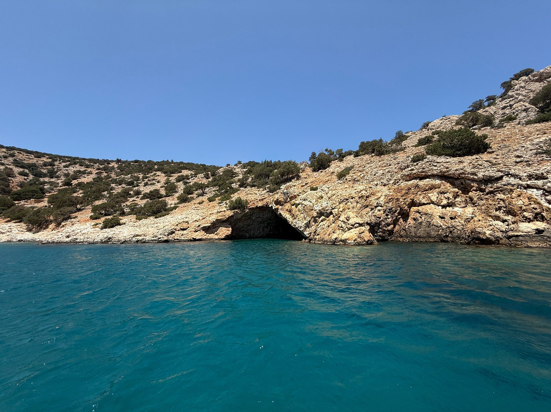 Gialitissa Boat Trips, Panermos-Panermos必去景点