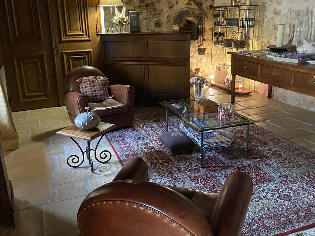 Domaine De La Tour D'Enguernes主图
