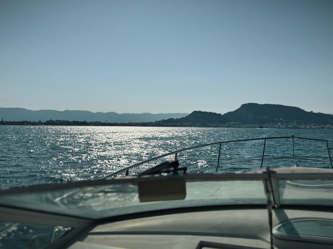 Explore Zakynthos luxury private services.-扎金索斯镇必去景点