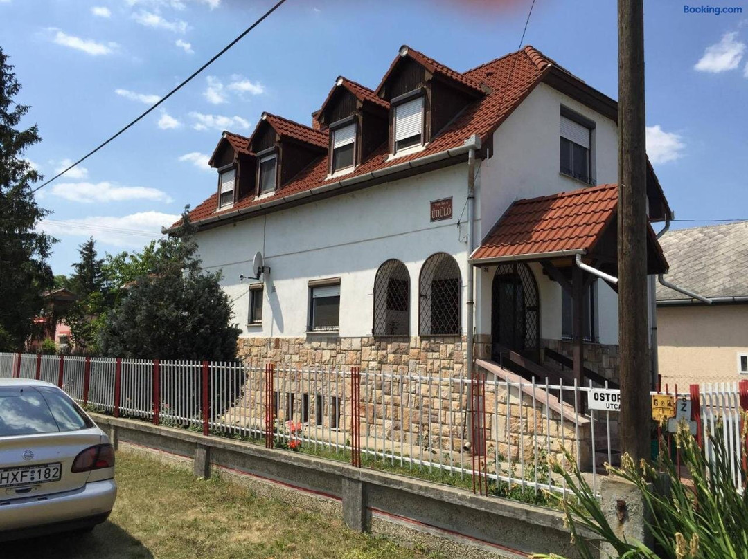 Tóni Bácsi Üdülő
