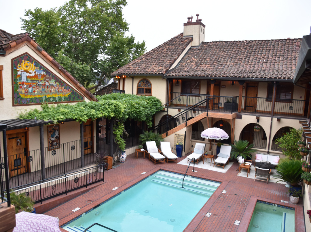 Rancho Caymus Inn主图