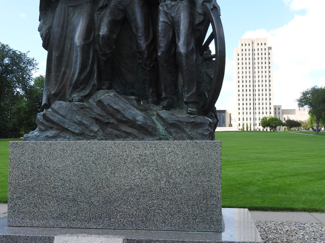 North Dakota State Capitol-俾斯麦必去景点