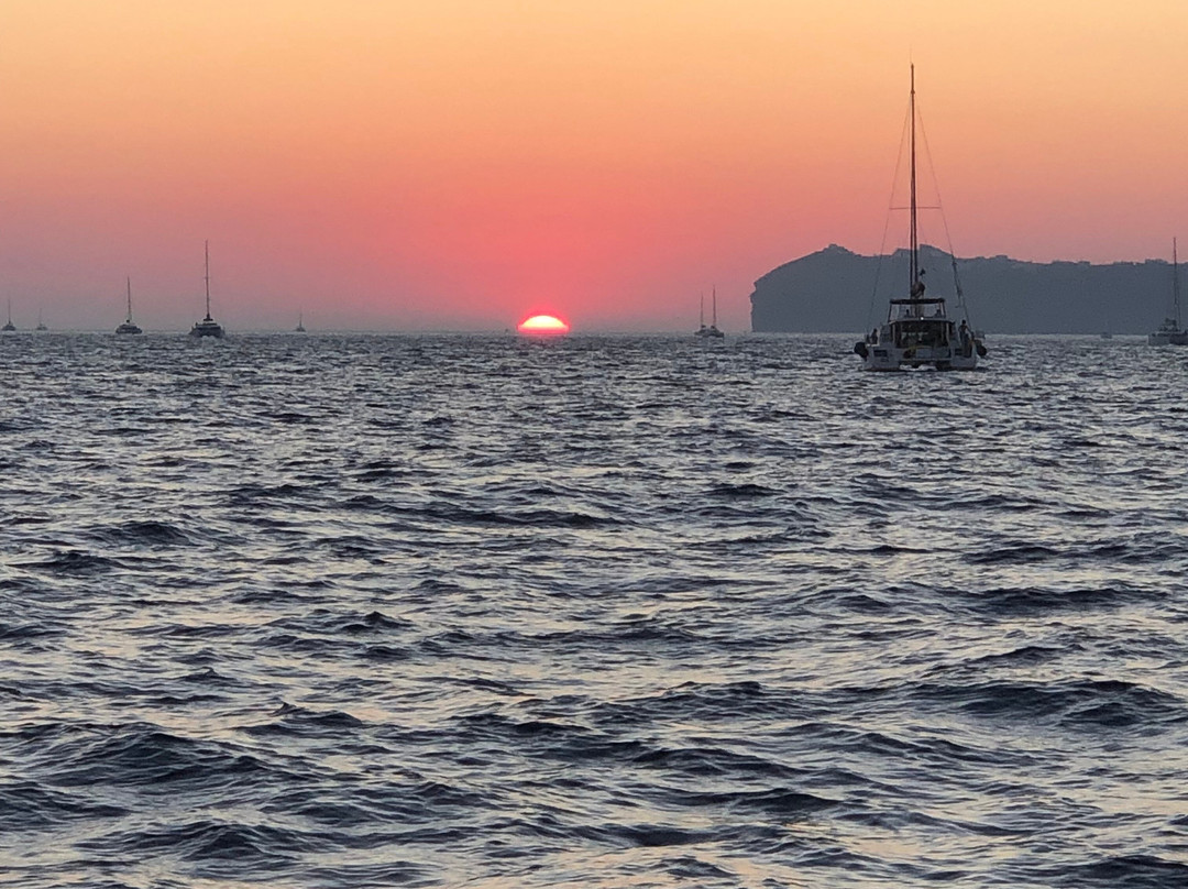 Santorini Yacht Cruises-维查德必去景点