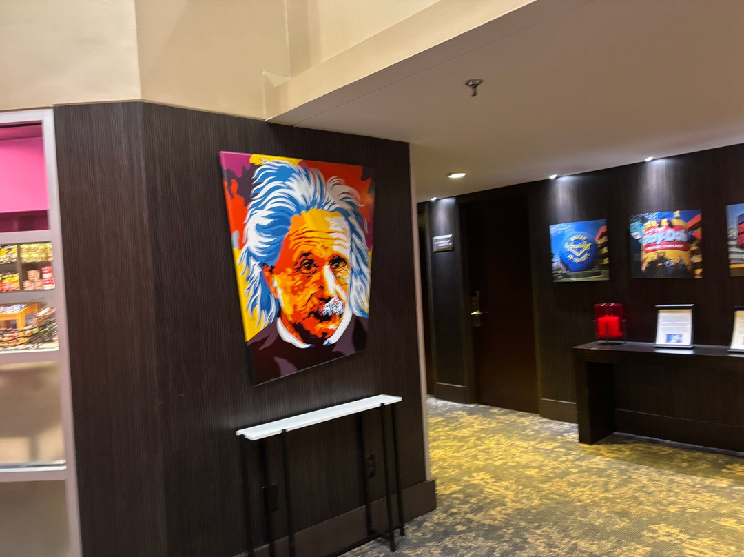 波士顿纳蒂克皇冠假日酒店主图