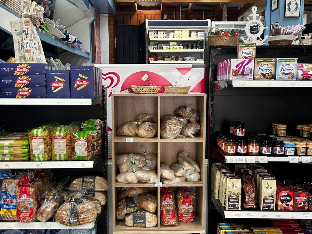 Seaside Essentials Mini-Market-Budens必去景点