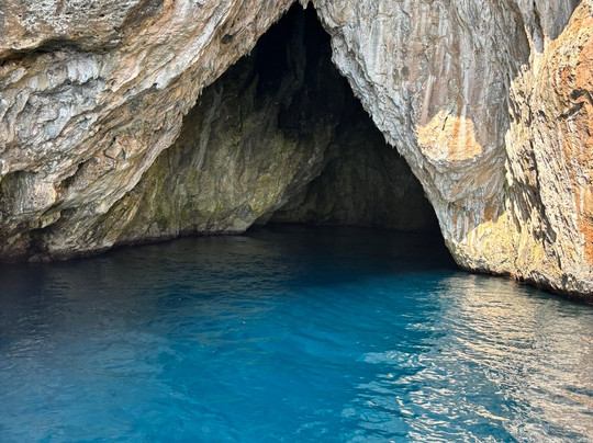 Red Coral-Castro必去景点