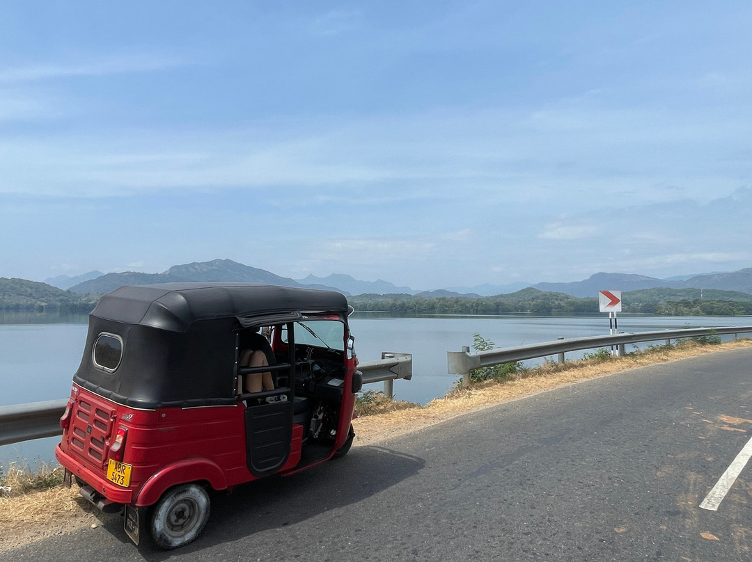 Tuk Tuk Rental Negombo-尼甘布必去景点