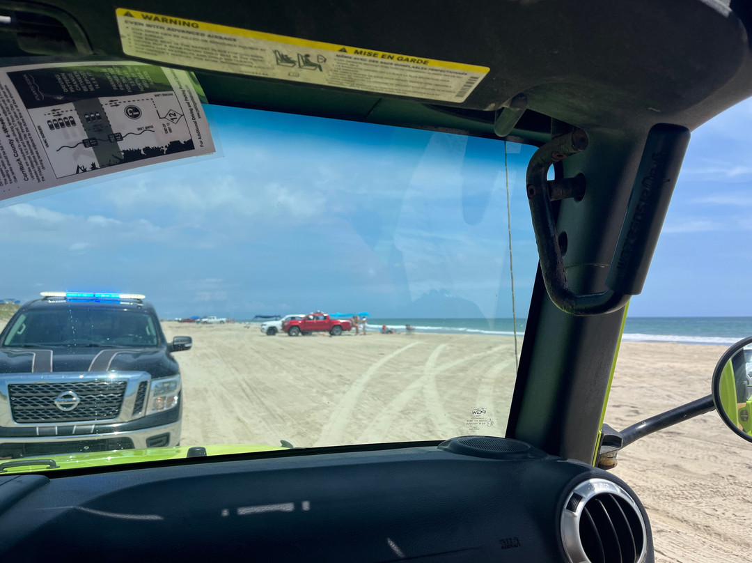 Outer Banks Jeep Rentals-斩魔山必去景点