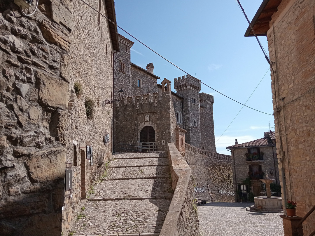 Castello Baronale-Collalto Sabino必去景点