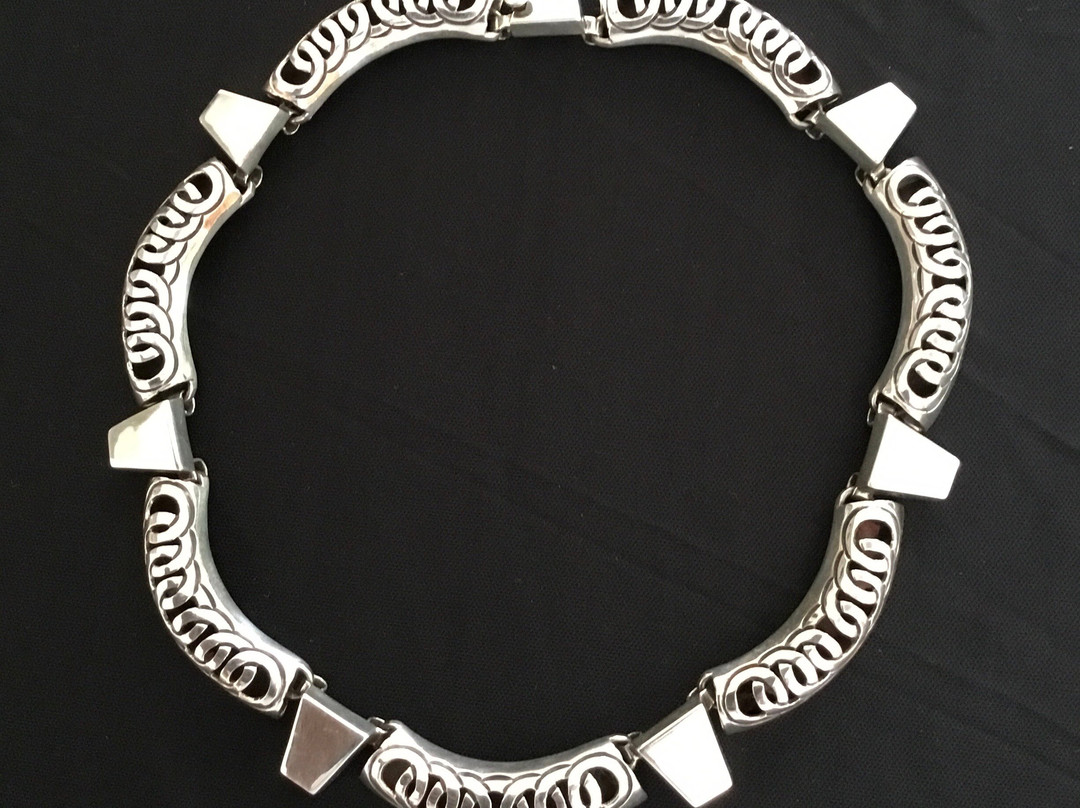 Brilanti Fine Art-托多斯桑托斯必去景点