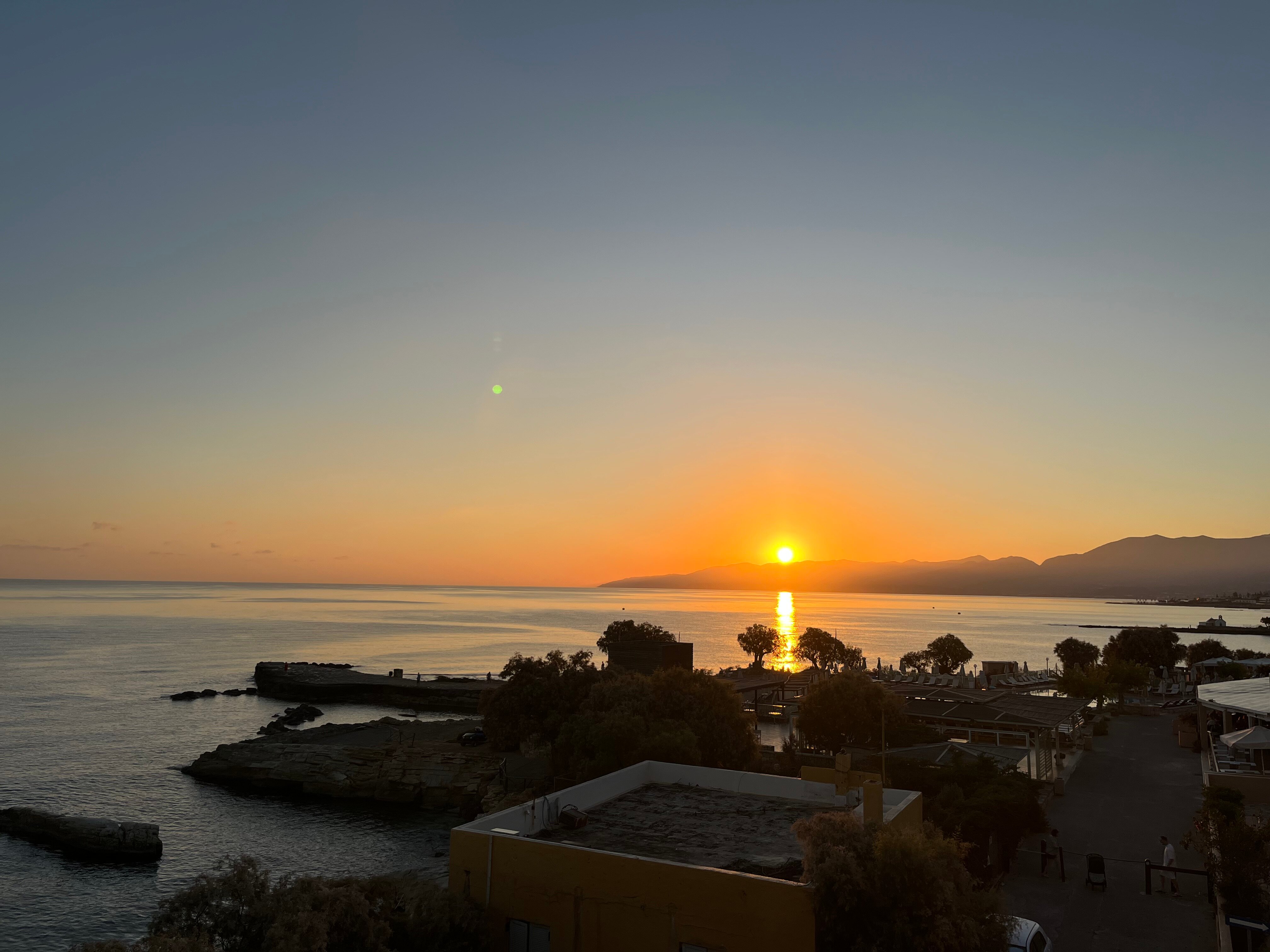 Golden Beach Hotel-官方